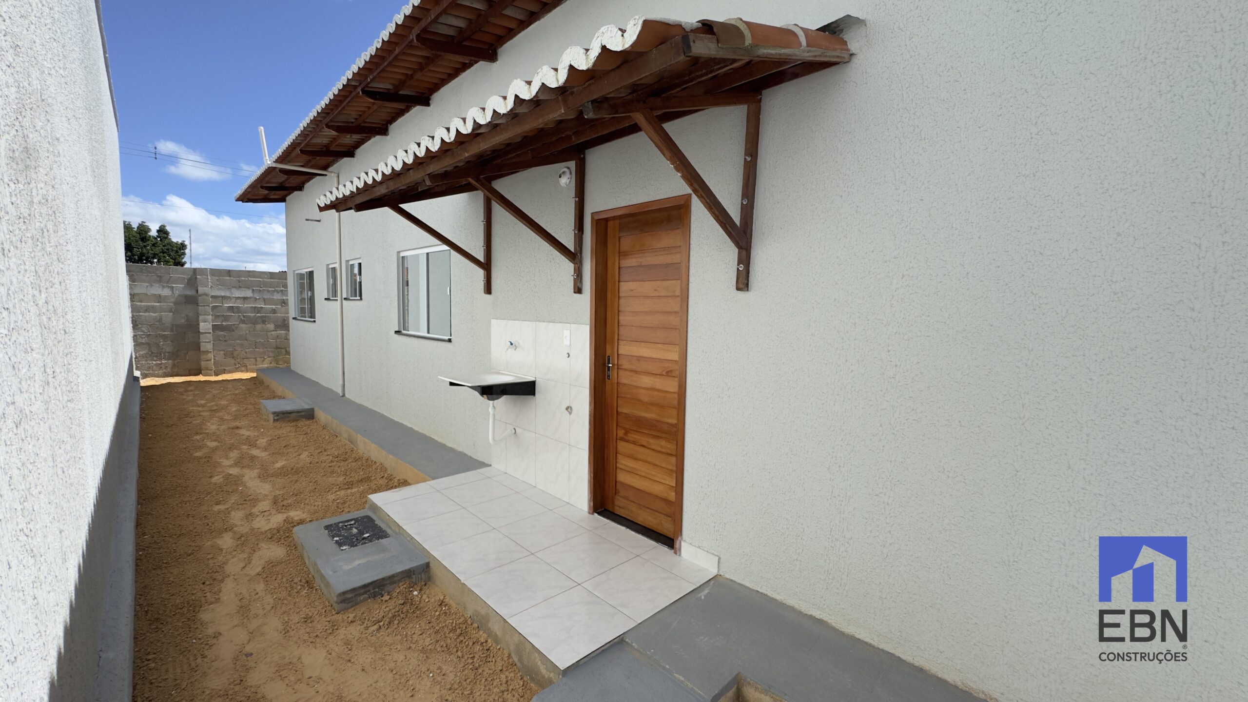 Área de serviço de casa nova no Residencial Caminho do Mar